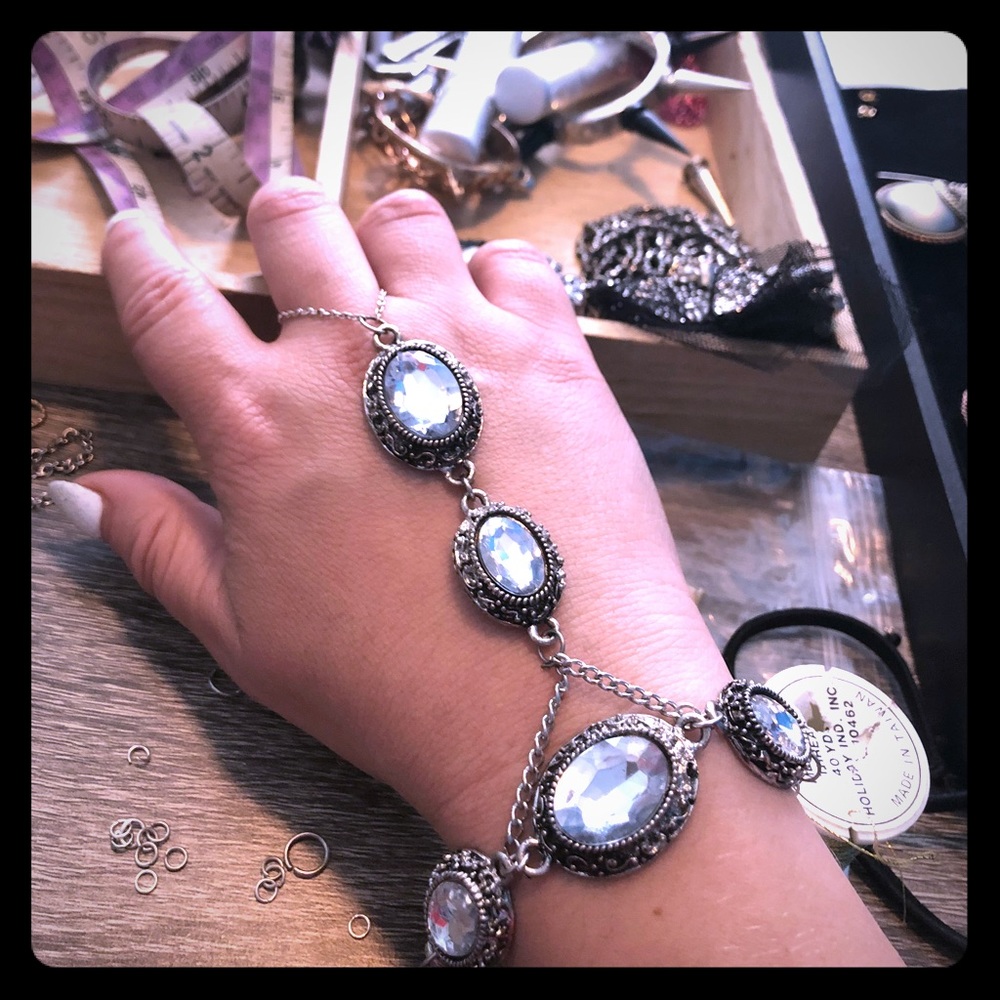 Vintage inspired hand piece